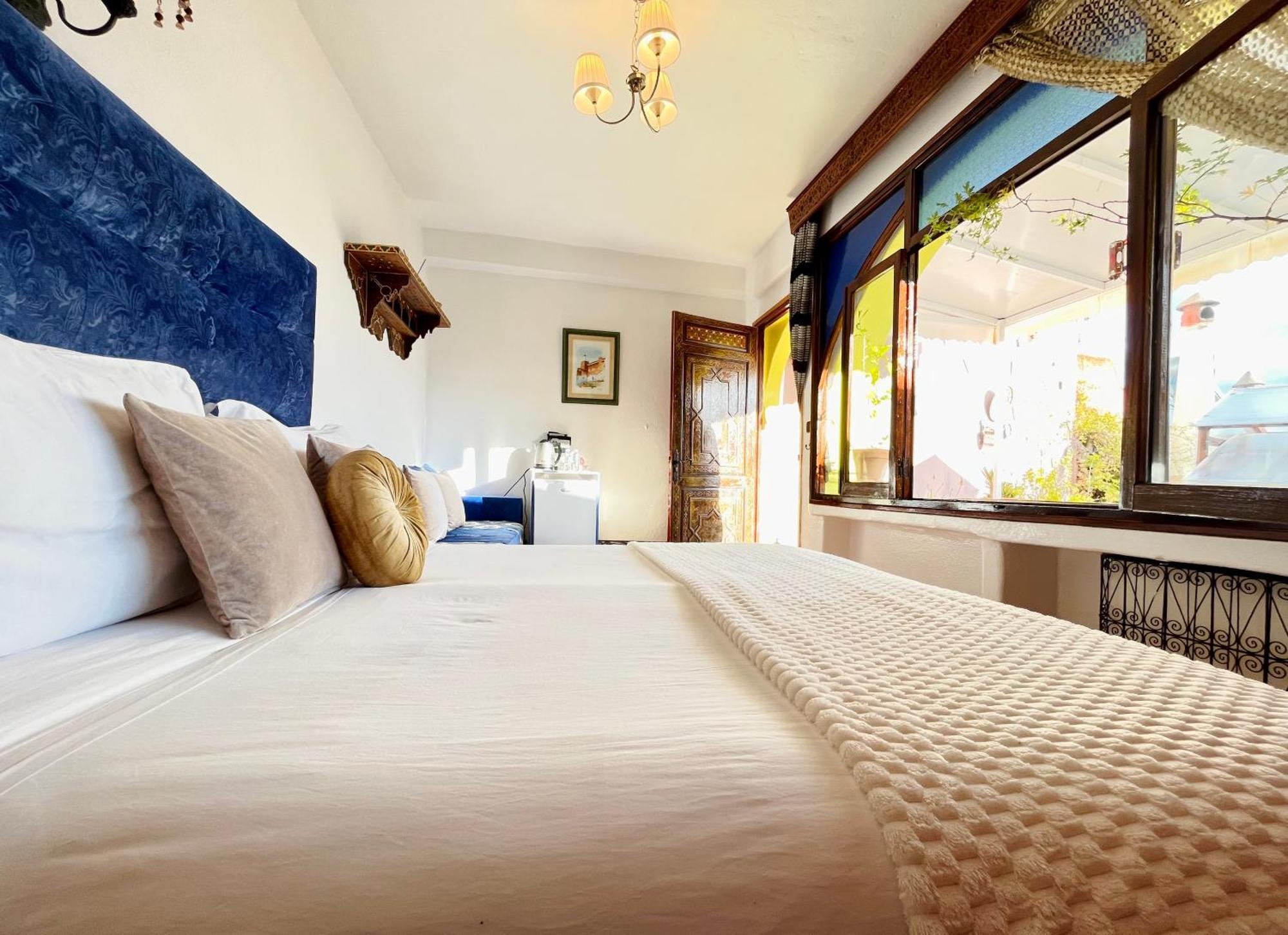 Dar Meziana Bed & Breakfast Чефчауен Екстериор снимка